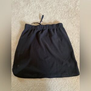 Lululemon size 12 athletic skirt w/pockets